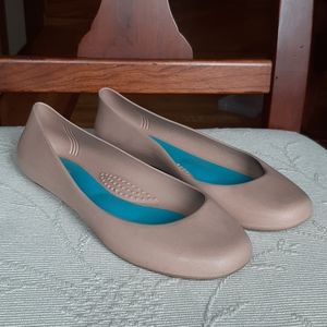 Oka- B Flats